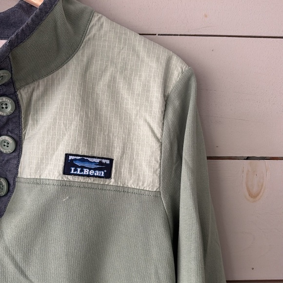 L.L. Bean Button Mock-Neck Pullover | Sage Green | Size M - Picture 4 of 5